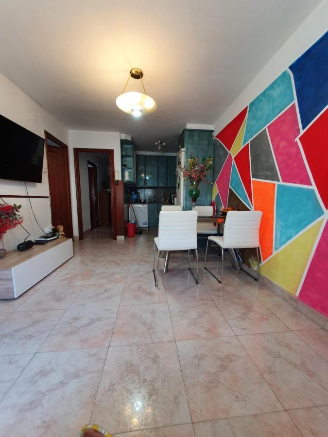 Amigos Y Familias Appartamento
