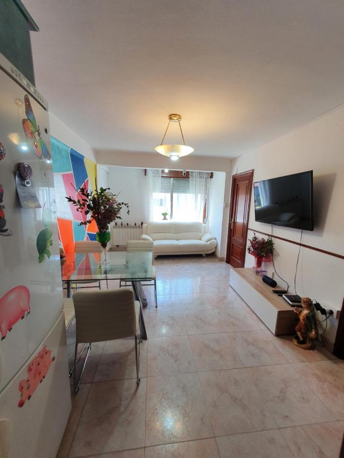 Amigos Y Familias Apartment *