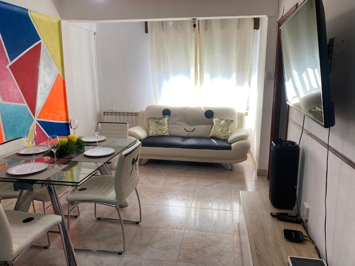 Amigos Y Familias Appartamento Vigo